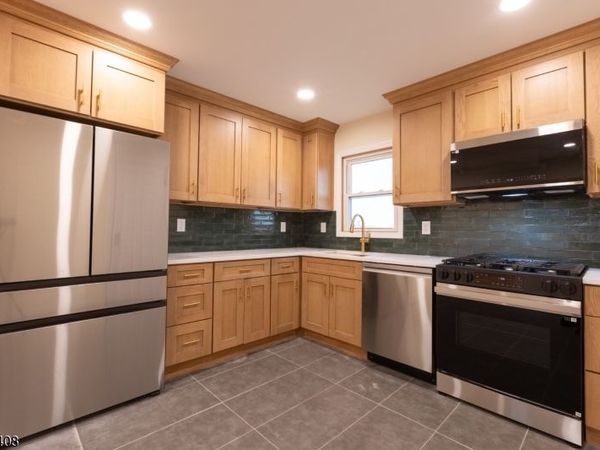 375 Broad St, Unit 2, Carlstadt, NJ 07072