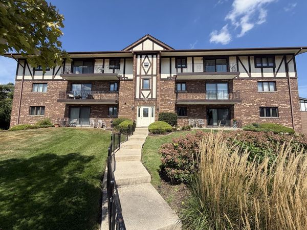 11006 S Theresa Circle , Unit 3B, Palos Hills, IL 60465