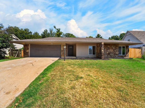 2992 E 77th Street , Tulsa, OK 74136