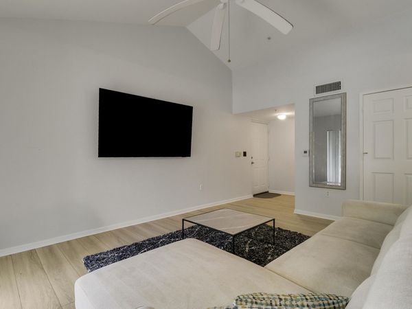 242 Village Boulevard, Unit 2112, Tequesta, FL 33469