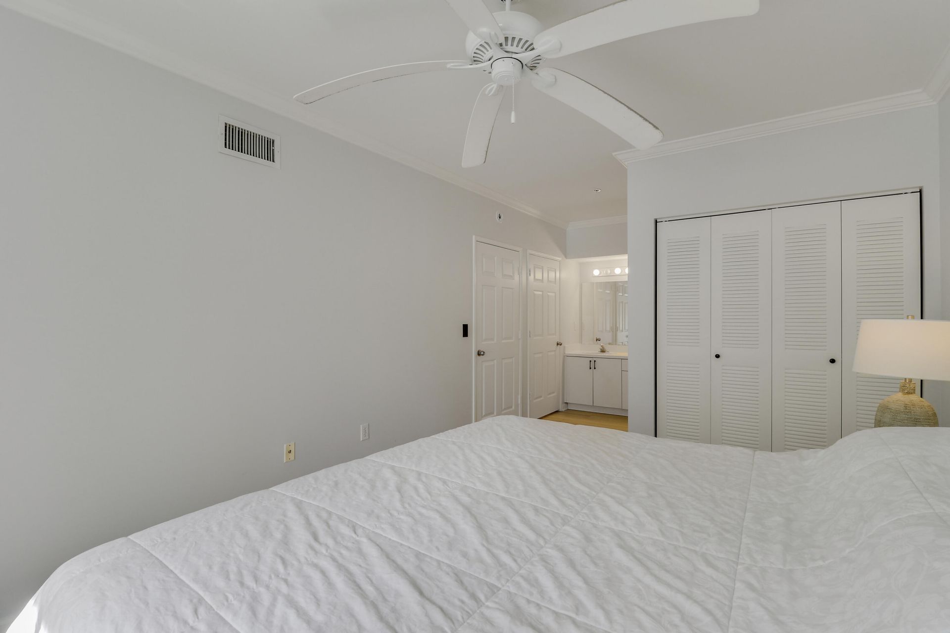 242 Village Boulevard, Unit 2212, Tequesta, FL 33469 Photo