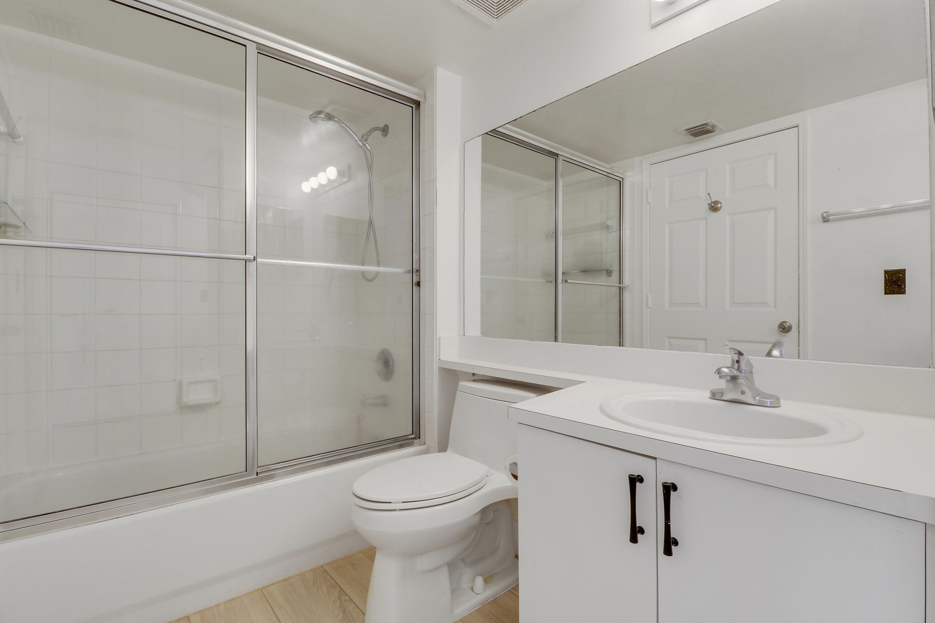 242 Village Boulevard, Unit 2212, Tequesta, FL 33469 Photo