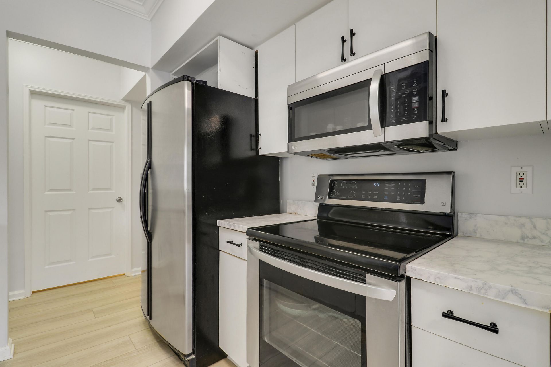242 Village Boulevard, Unit 2212, Tequesta, FL 33469 Photo