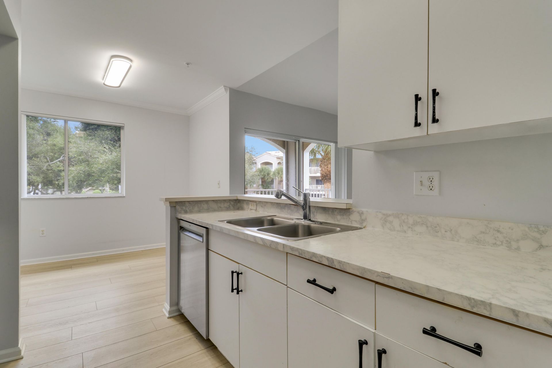 242 Village Boulevard, Unit 2212, Tequesta, FL 33469 Photo
