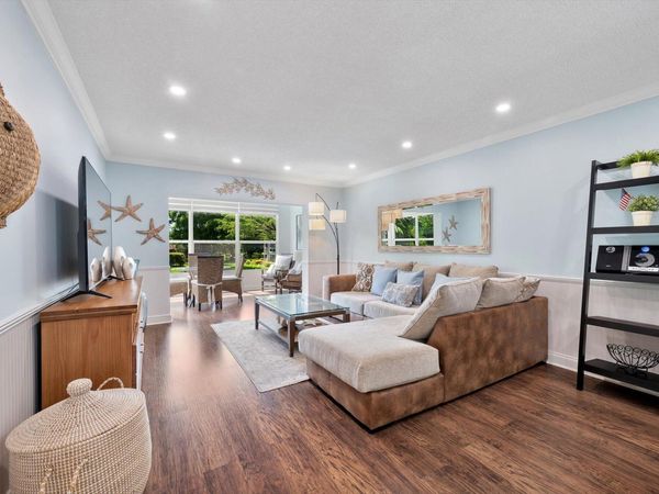 5171 W Oakland Park Boulevard, Unit 204, Lauderdale Lakes, FL 33313