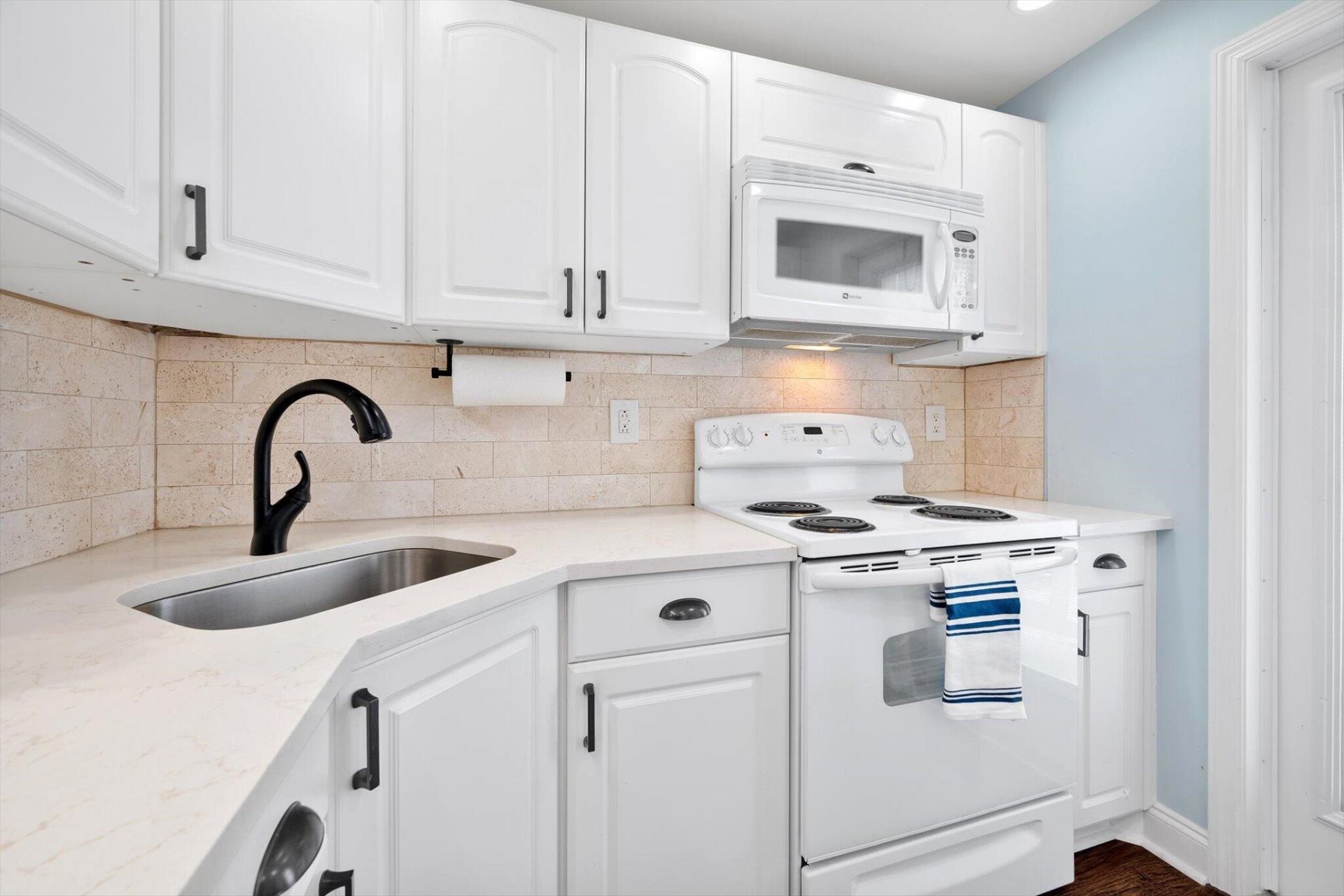 5171 W Oakland Park Boulevard, Unit 204, Lauderdale Lakes, FL 33313 Photo
