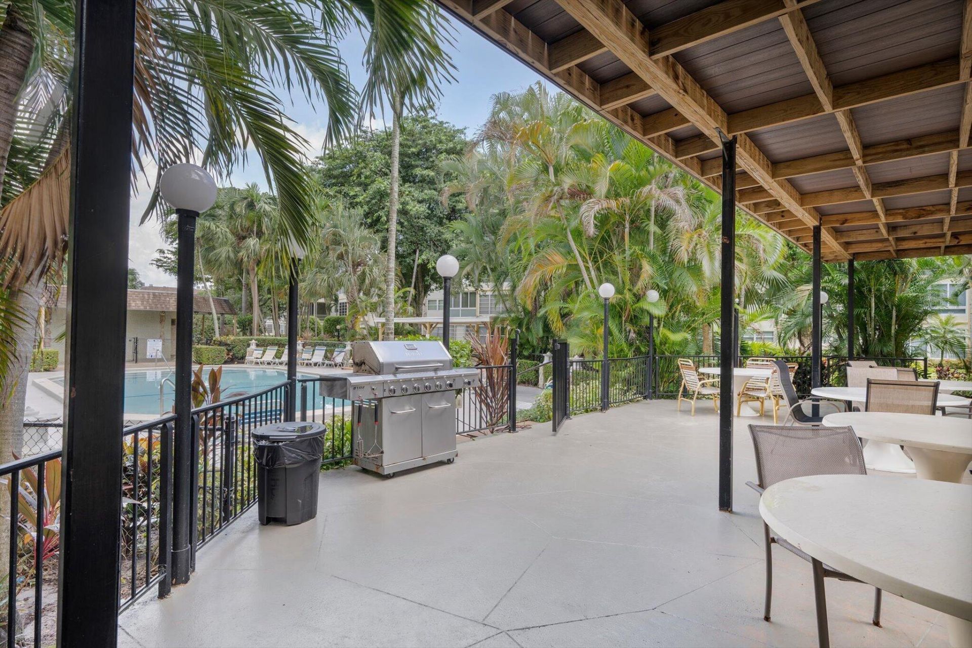 5171 W Oakland Park Boulevard, Unit 204, Lauderdale Lakes, FL 33313 Photo