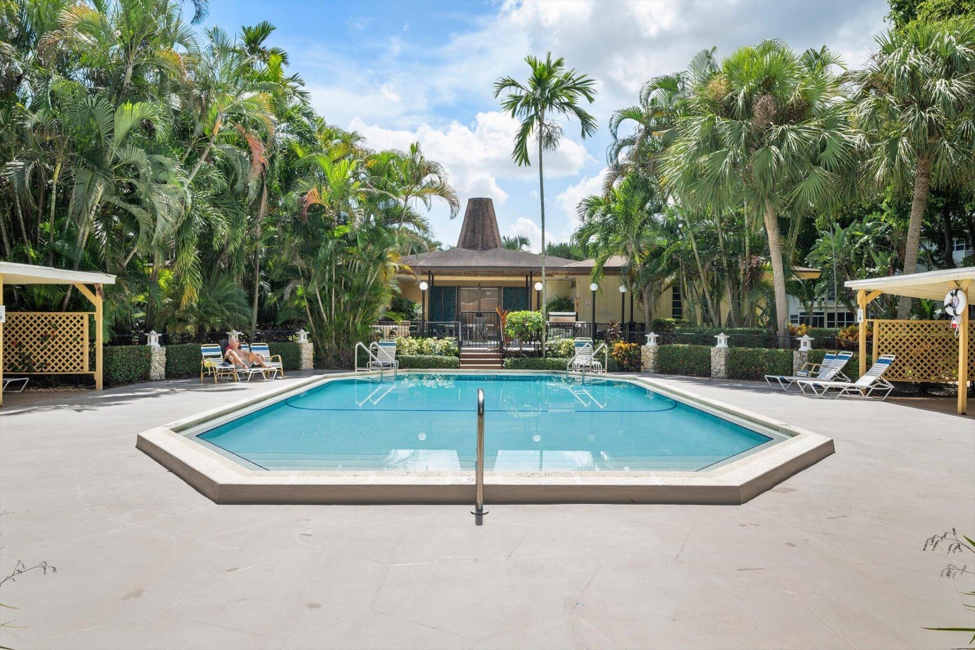 5171 W Oakland Park Boulevard, Unit 204, Lauderdale Lakes, FL 33313 Photo