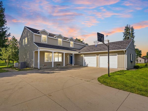 1144 Hawley Street, Jesup, IA 50648