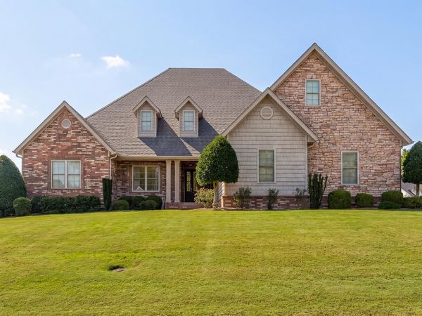 14 Victor Drive, Paragould, AR 72450