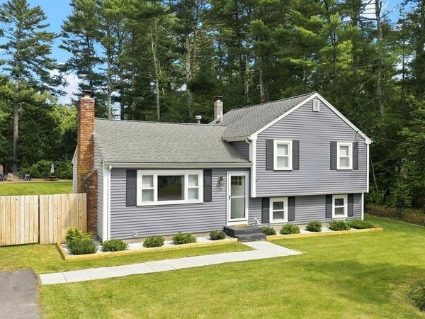 21 Great Meadow Dr, Carver, MA 02330