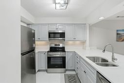 2411 Racquet Club Drive photo 4