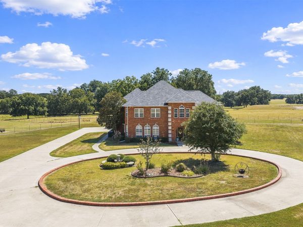 1599 Cardinal Road, Lone Grove, OK 73443