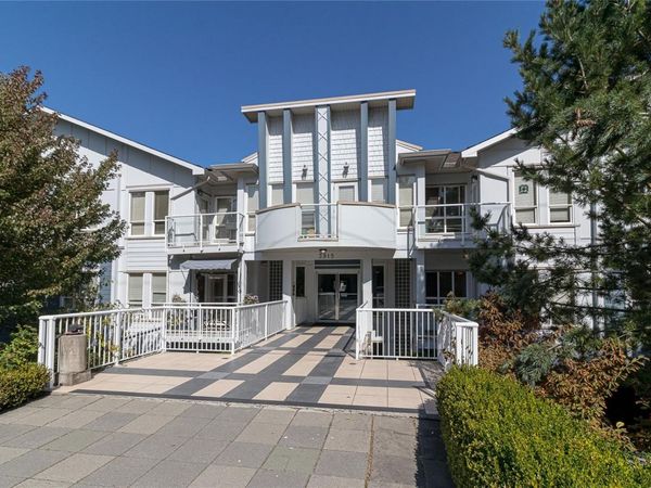 3915 Carey Rd, Unit #112, Saanich, BC V8Z 4E3