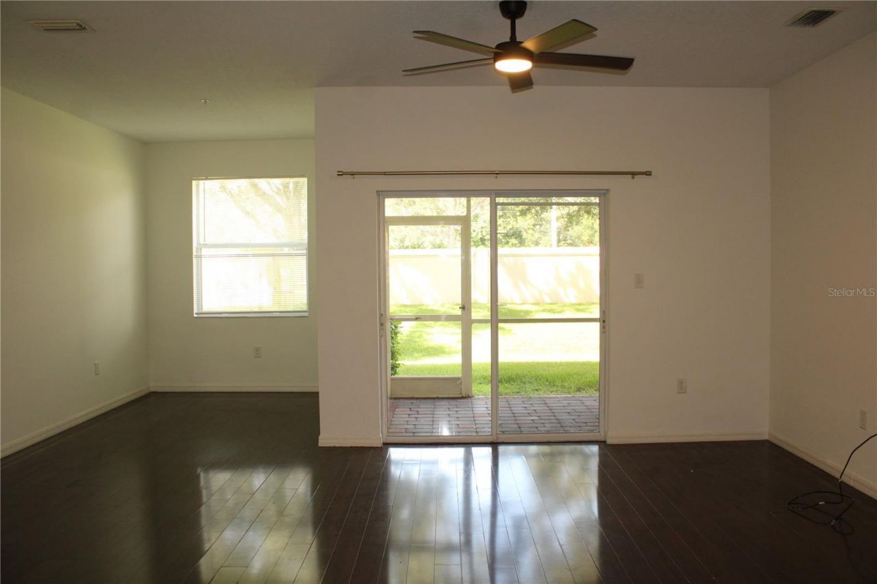 3429 Parkridge Circle, Unit 19-103, Sarasota, FL 34243 Photo