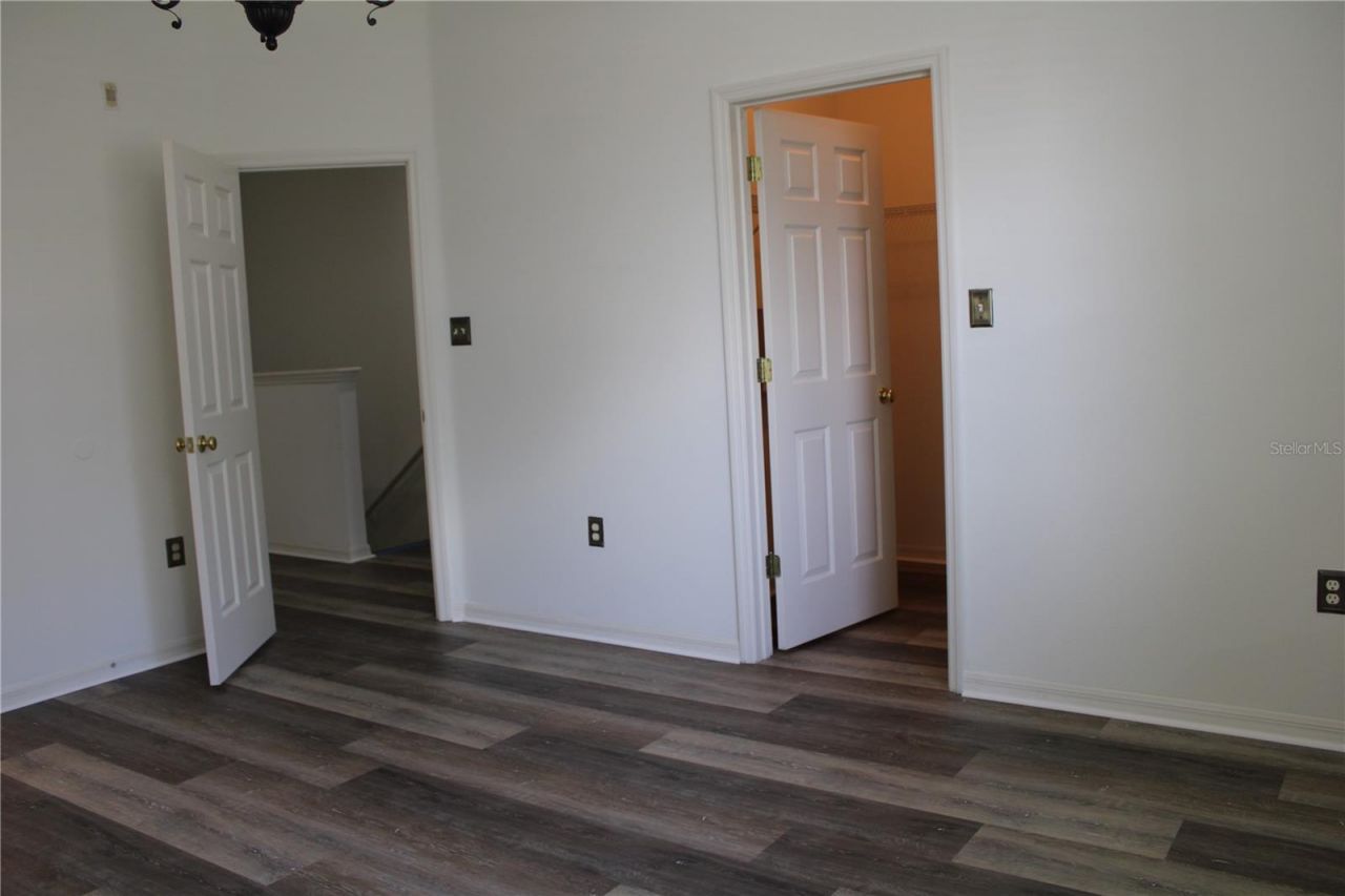 3429 Parkridge Circle, Unit 19-103, Sarasota, FL 34243 Photo