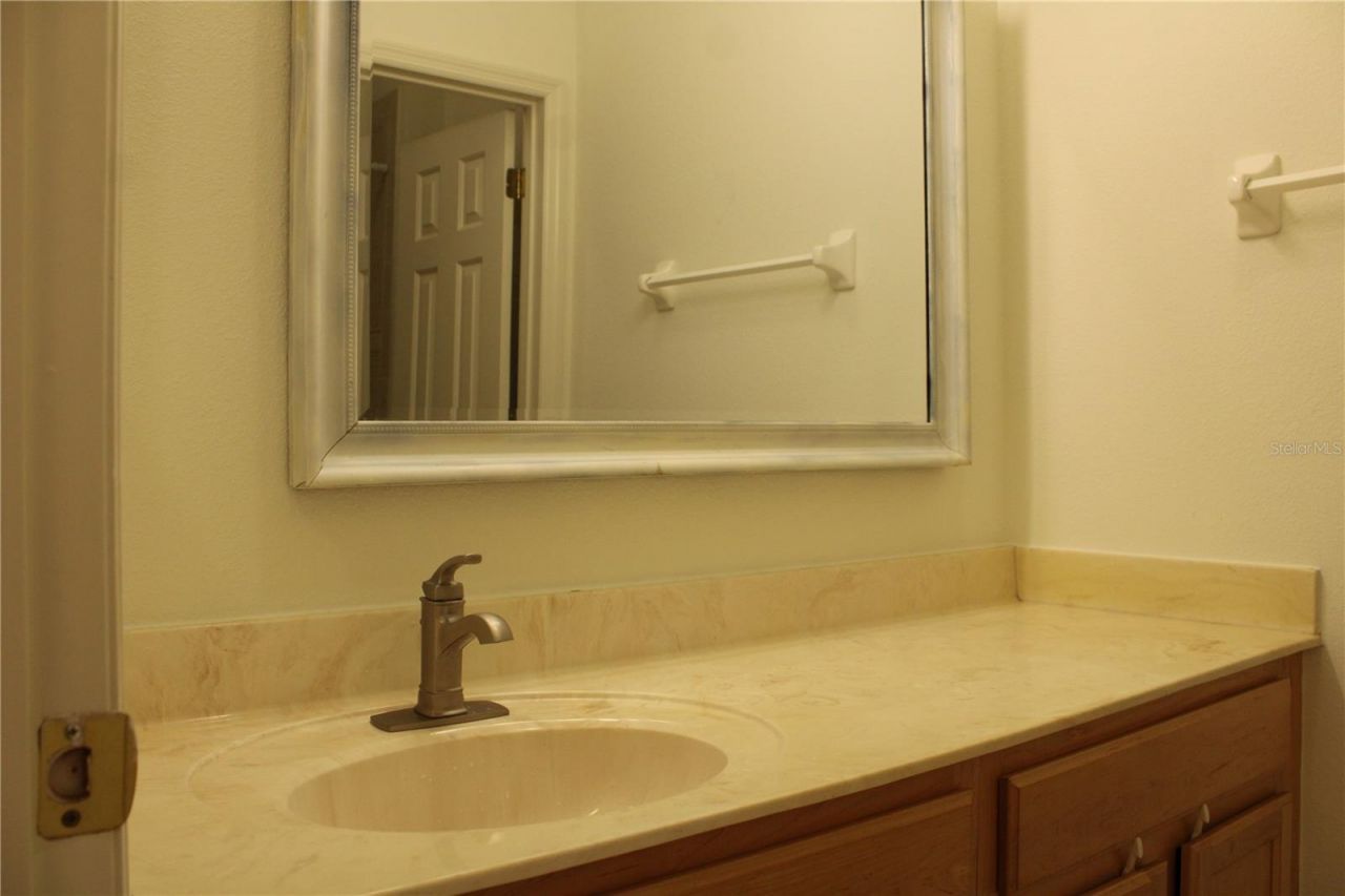 3429 Parkridge Circle, Unit 19-103, Sarasota, FL 34243 Photo