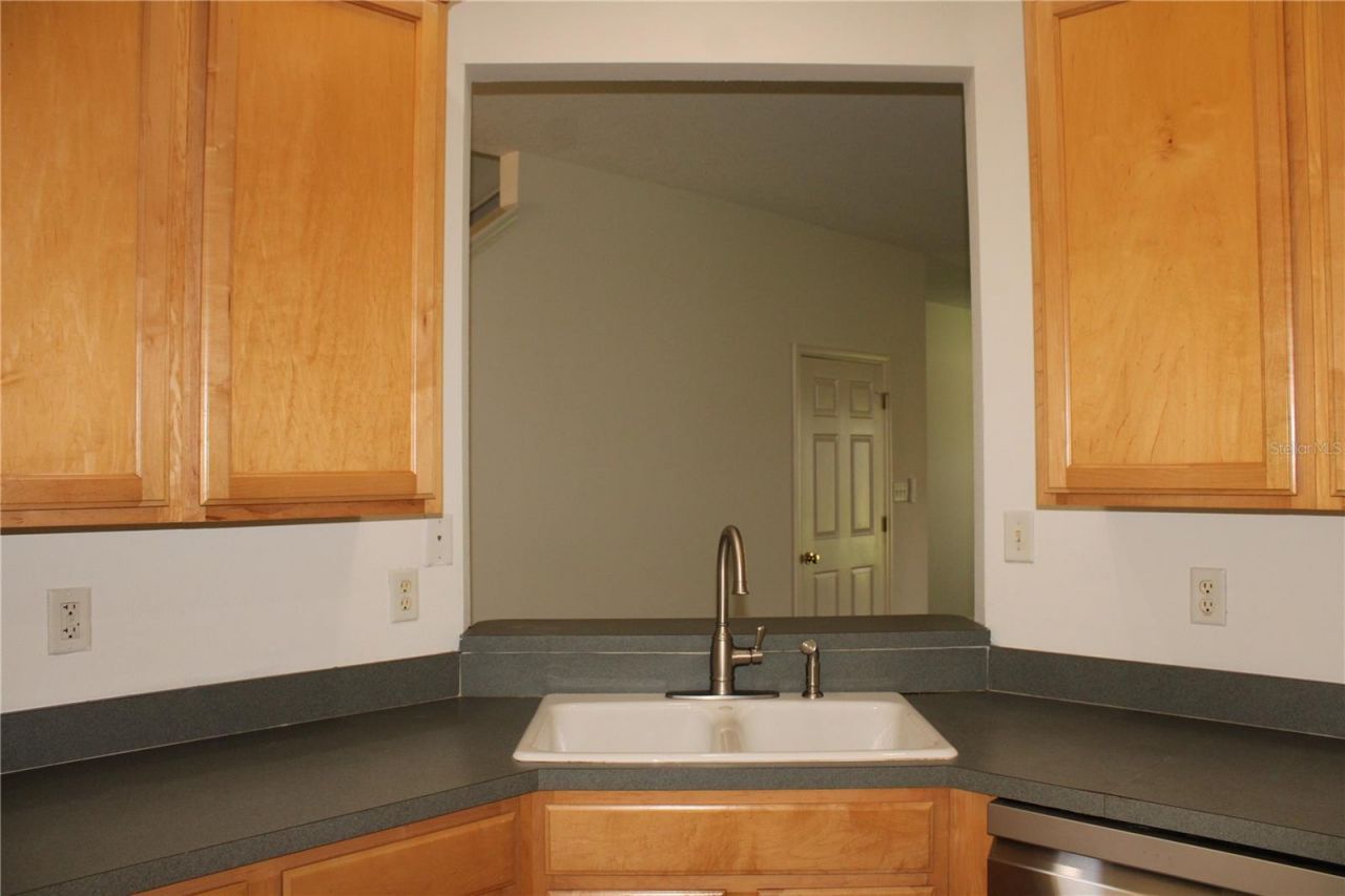 3429 Parkridge Circle, Unit 19-103, Sarasota, FL 34243 Photo