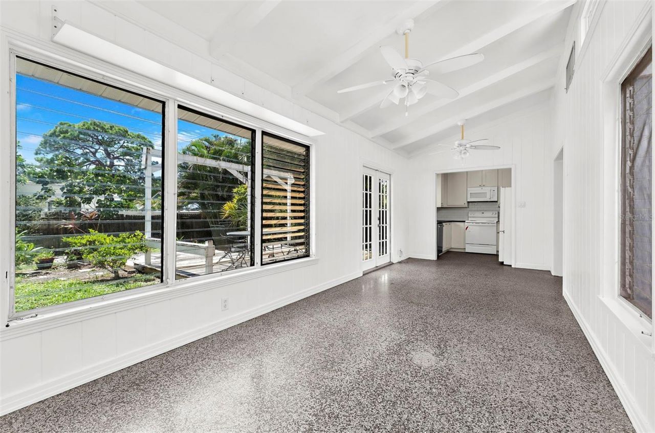 2488 Davis Boulevard, Sarasota, FL 34237 Photo