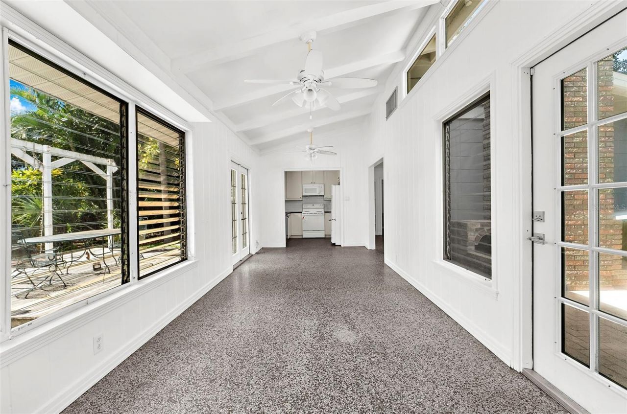 2488 Davis Boulevard, Sarasota, FL 34237 Photo