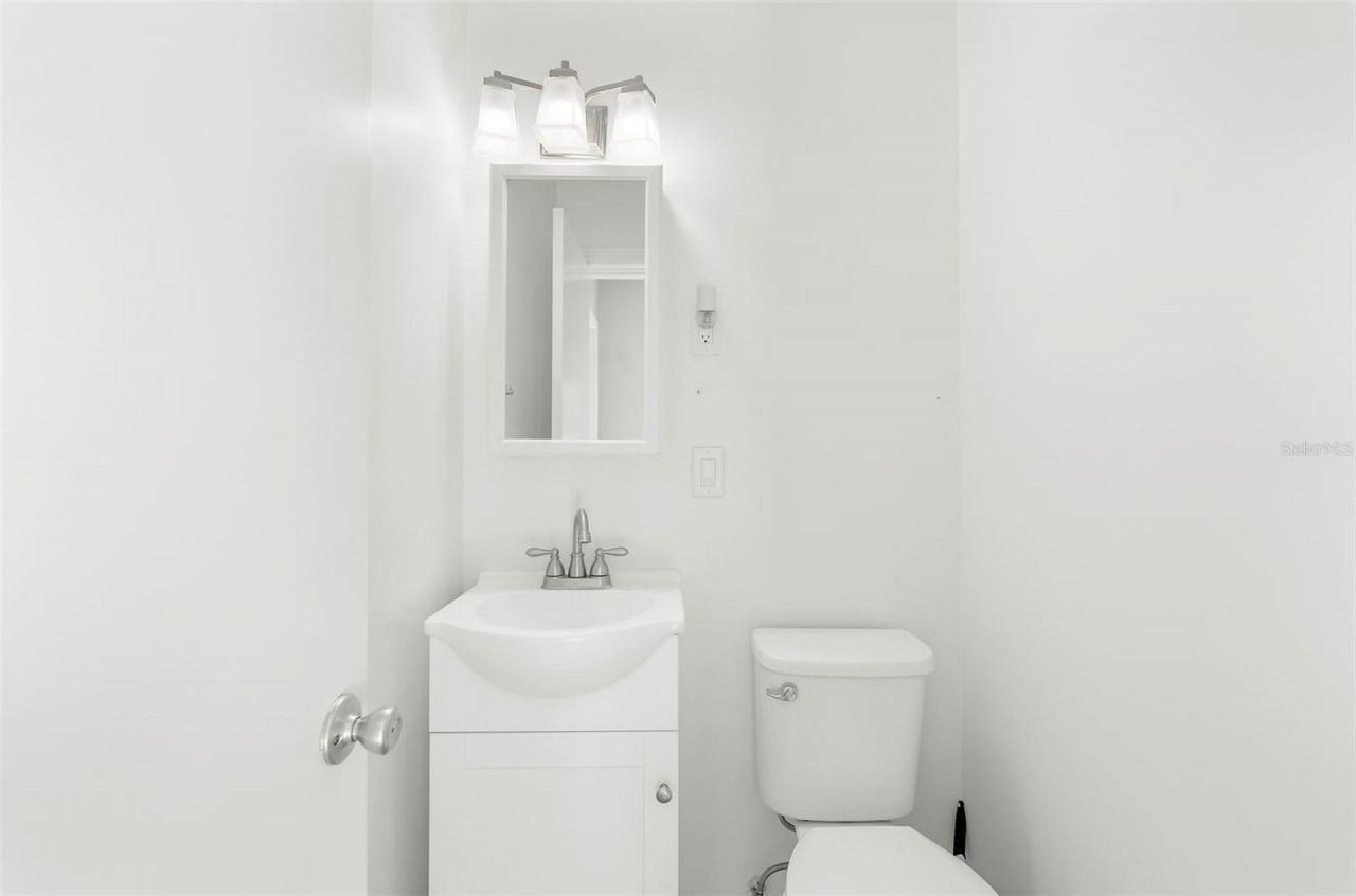 2488 Davis Boulevard, Sarasota, FL 34237 Photo