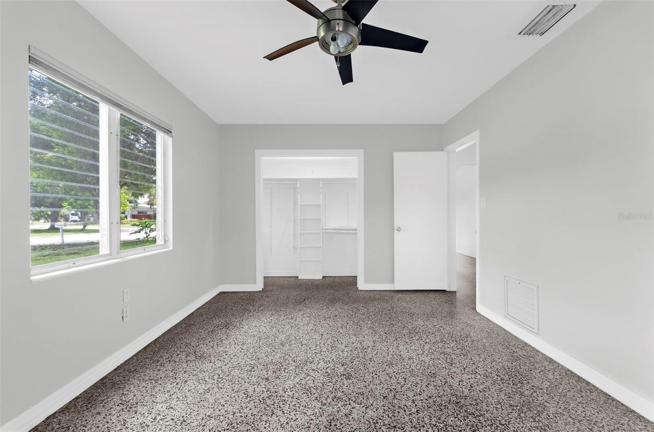 2488 Davis Boulevard, Sarasota, FL 34237 Photo