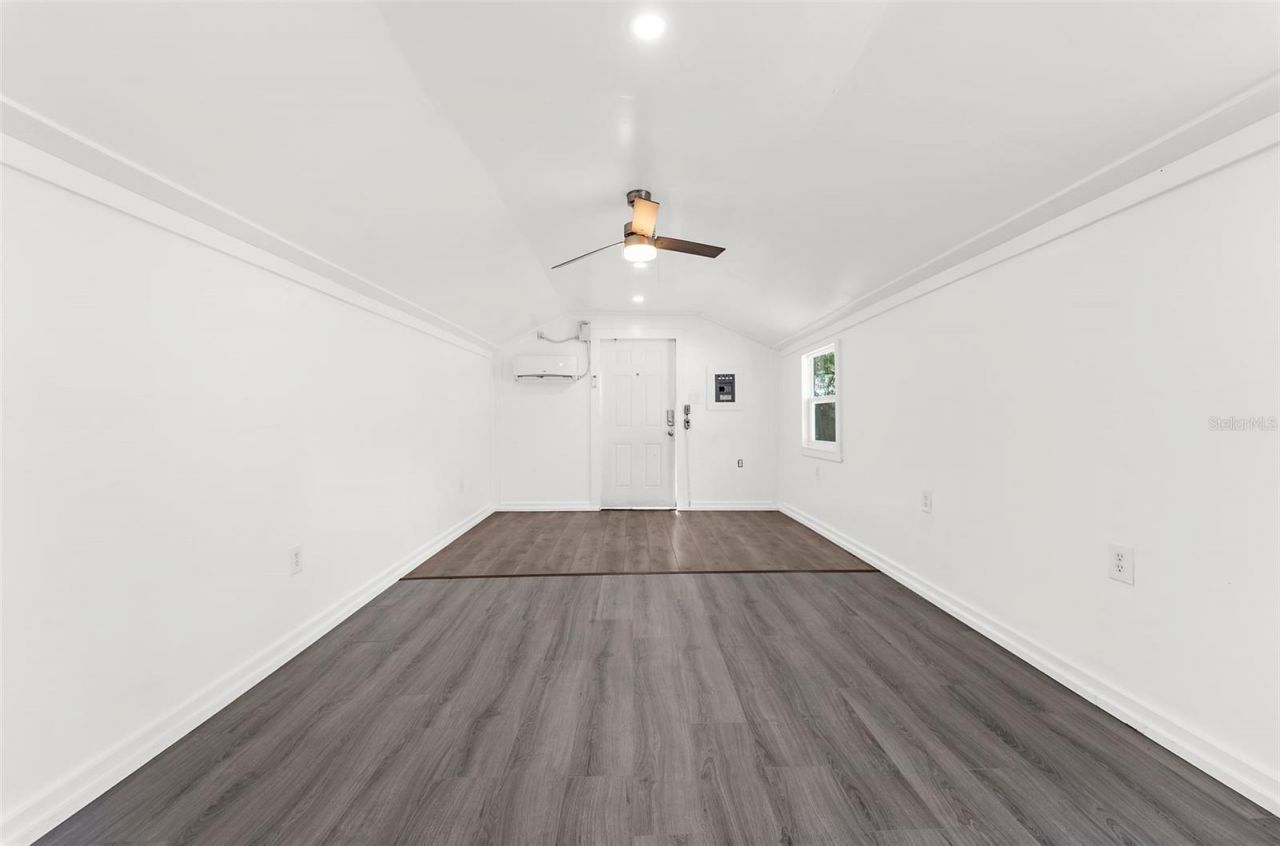 2488 Davis Boulevard, Sarasota, FL 34237 Photo