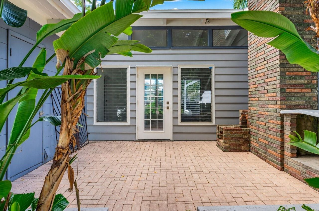 2488 Davis Boulevard, Sarasota, FL 34237 Photo