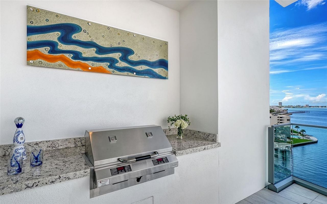 401 Quay Commons, Unit 805, Sarasota, FL 34236 Photo