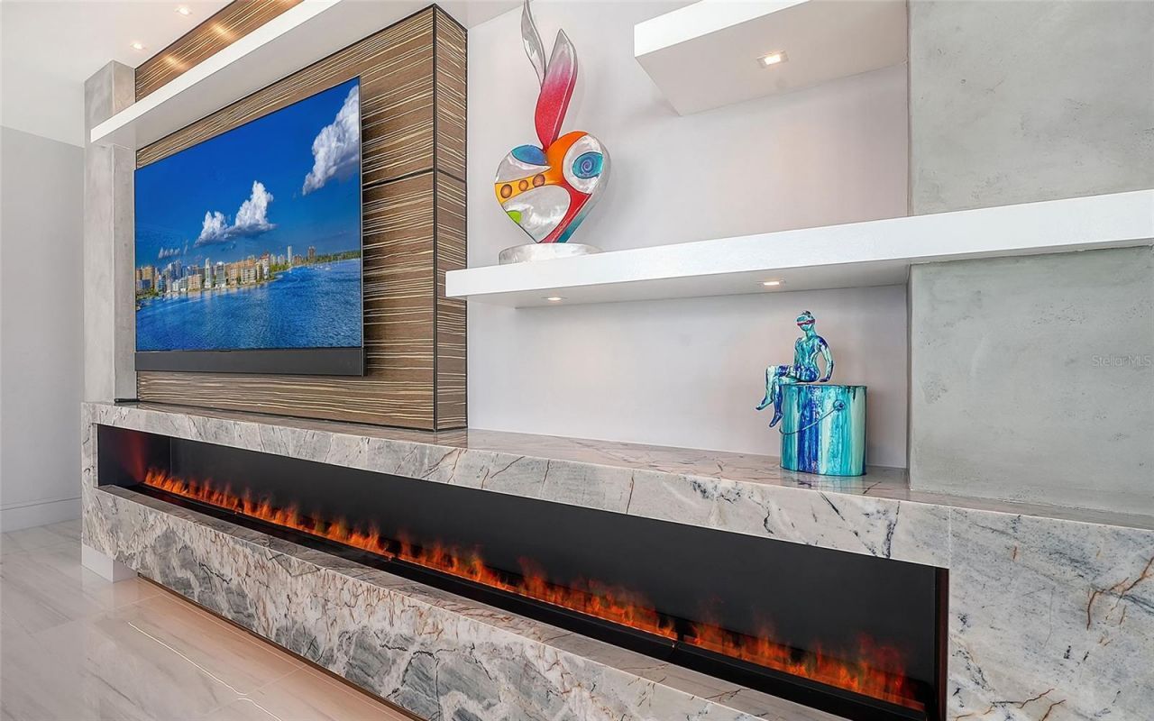 401 Quay Commons, Unit 805, Sarasota, FL 34236 Photo