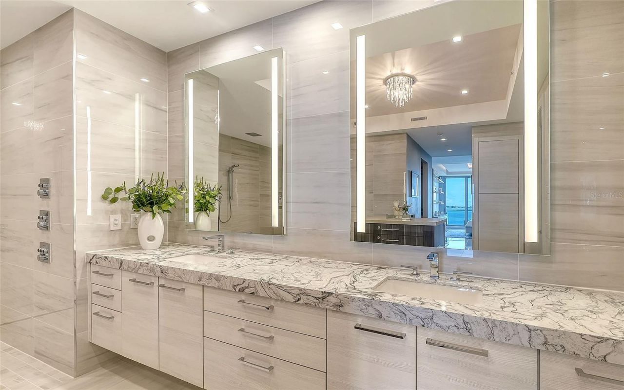 401 Quay Commons, Unit 805, Sarasota, FL 34236 Photo