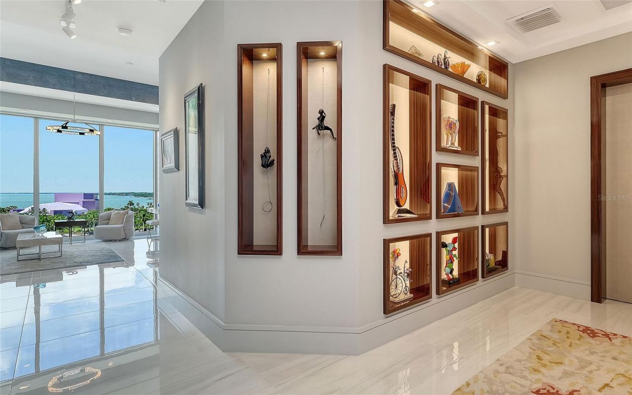 401 Quay Commons, Unit 805, Sarasota, FL 34236 Photo