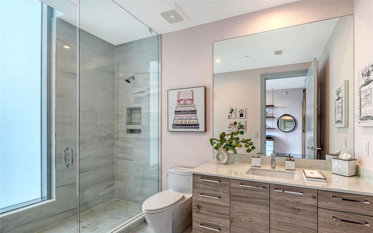 401 Quay Commons, Unit 805, Sarasota, FL 34236 Photo