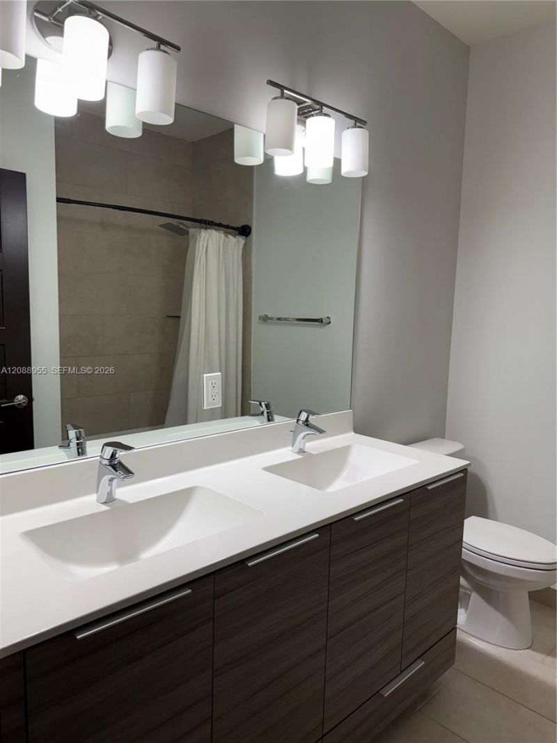 16004 NW 91st Ct, Miami Lakes, FL 33018 Photo