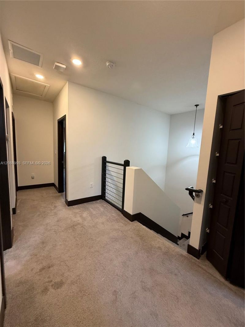 16004 NW 91st Ct, Miami Lakes, FL 33018 Photo