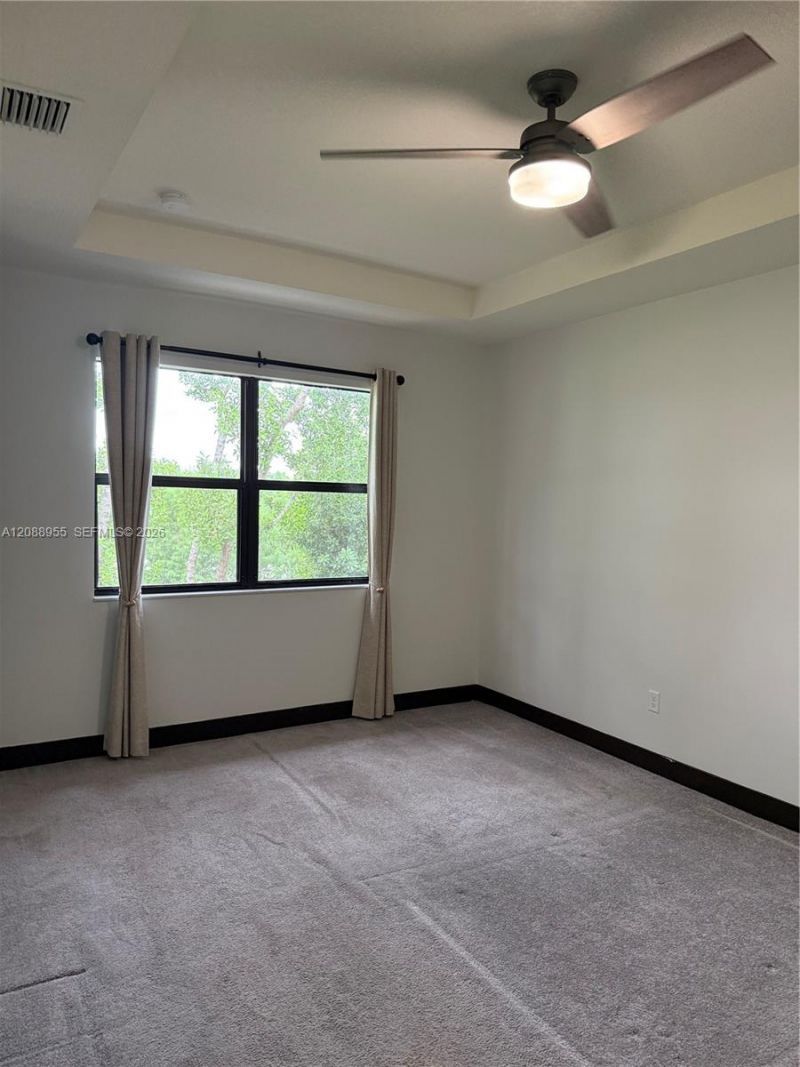 16004 NW 91st Ct, Miami Lakes, FL 33018 Photo