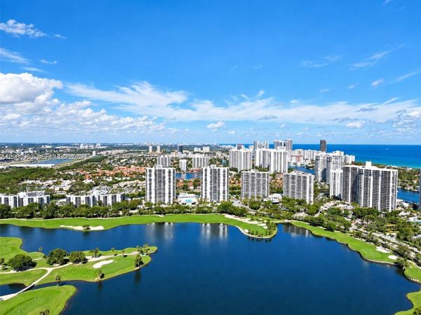 3675 N Country Club Dr , Unit 1006, Aventura, FL 33180