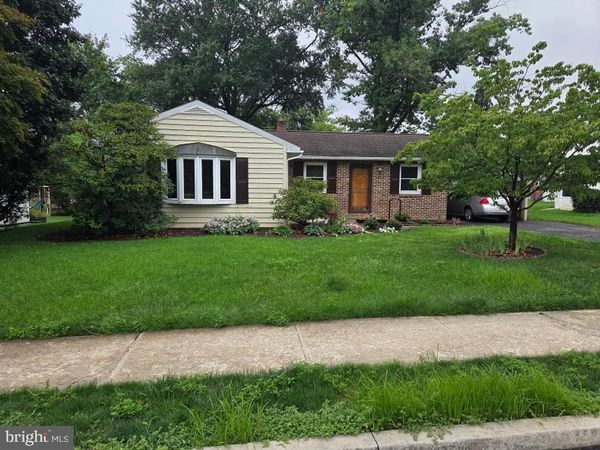 340 E MARION STREET, LITITZ, PA 17543