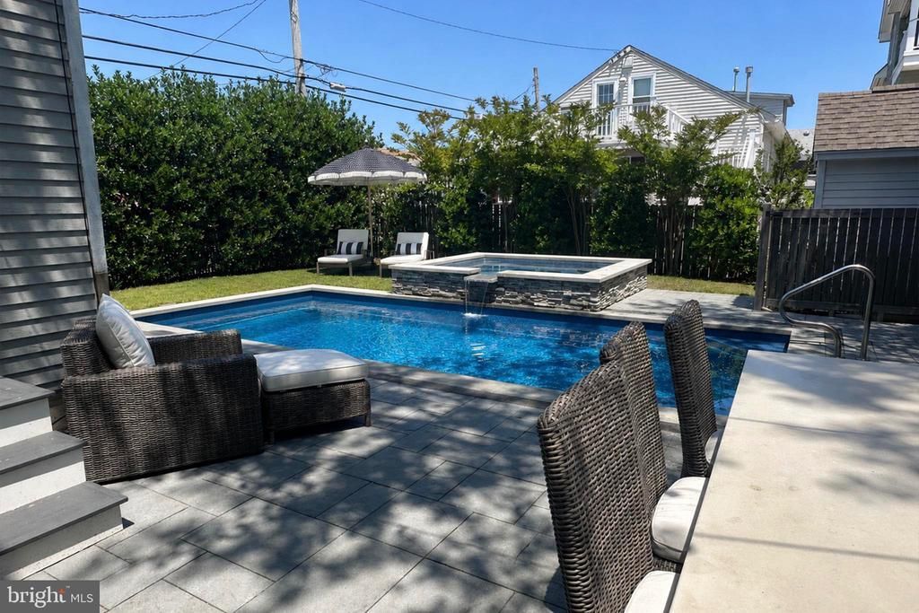 135 4th Street, Beach Haven, NJ 08008 Main Photo