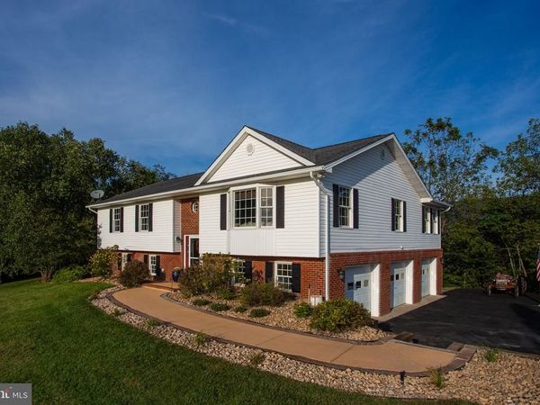 215 GREEN HILLS LANE, NEW MARKET, VA 22844