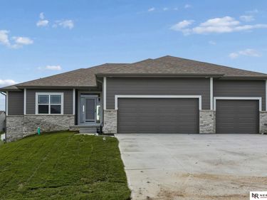 12007 S 109th Street, Papillion, NE 68046