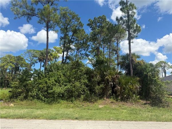 5018 N Rosebud CIR, LABELLE, FL 33935