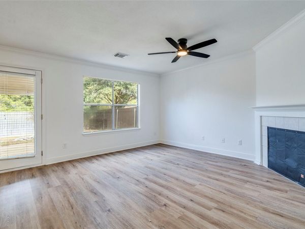 1106 Hughmont DR, Pflugerville, TX 78660