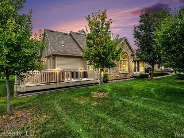 16893 Boulder Way, Macomb Township, Mi 48042