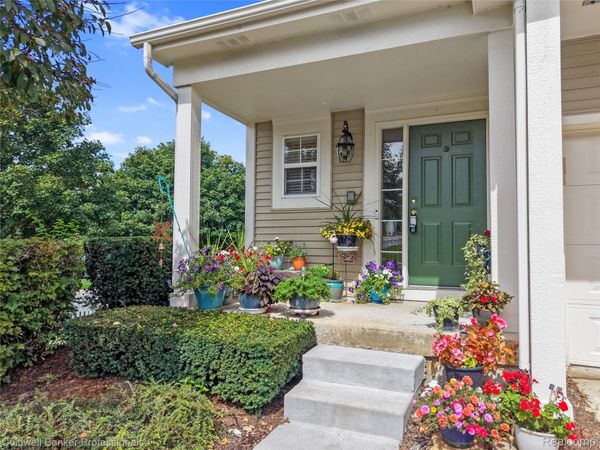 731 E Bluff Court, Rochester Hills, Mi 48307