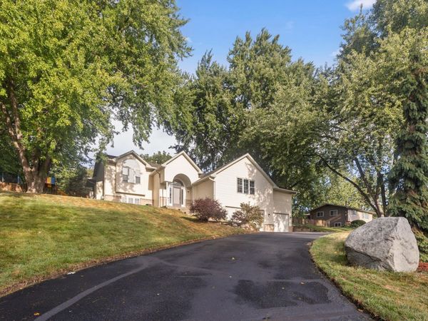 2975 Egan Avenue, Eagan, MN 55121