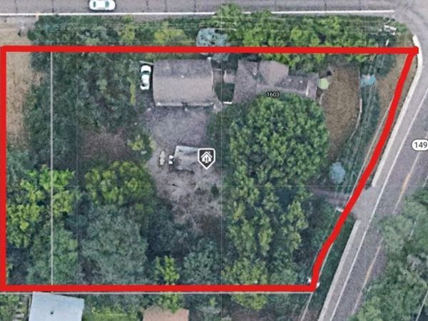 1603 Dodd Rd , Mendota Heights, MN 55118