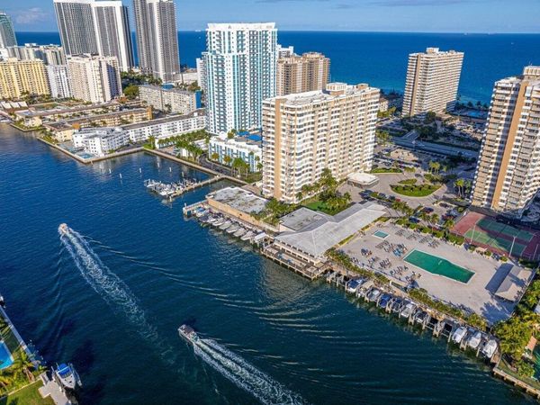 1985 S OCEAN Drive, Unit 6G, Hallandale Beach, FL 33009