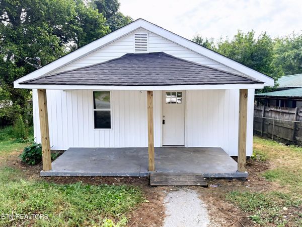 512 E Hemlock St, LaFollette, TN 37766