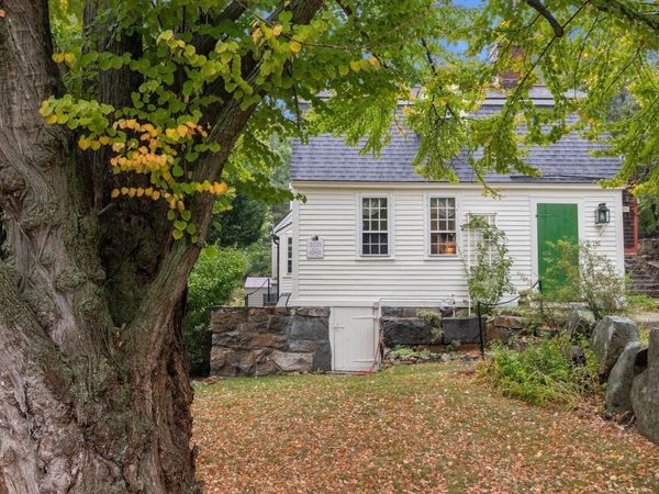 146 Leonard St, Gloucester, MA 01930